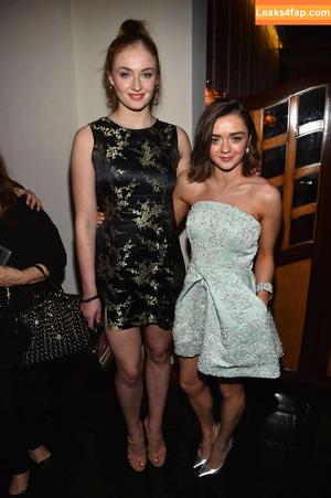 Maisie Williams photo #0180