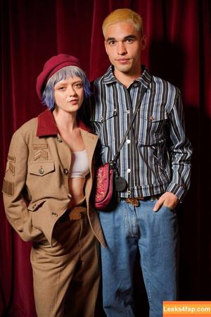 Maisie Williams photo #0230