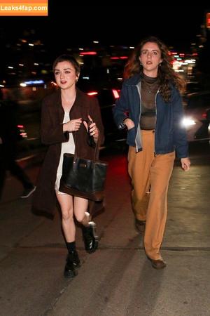 Maisie Williams photo #0284