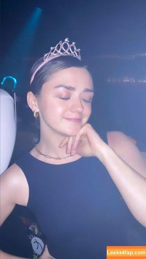 Maisie Williams photo #0325