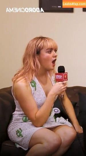 Maisie Williams photo #0339