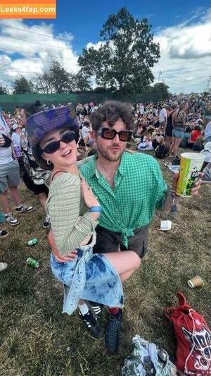 Maisie Williams photo #0376