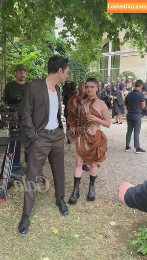 Maisie Williams photo #0389