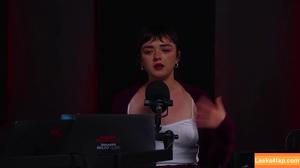 Maisie Williams photo #0398