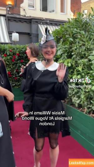 Maisie Williams фото #0445