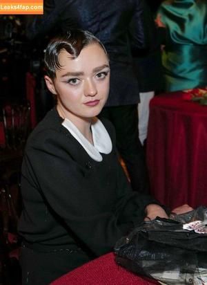 Maisie Williams фото #0447
