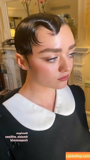 Maisie Williams фото #0452