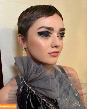 Maisie Williams фото #0564