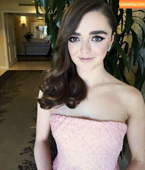 Maisie Williams фото #0646