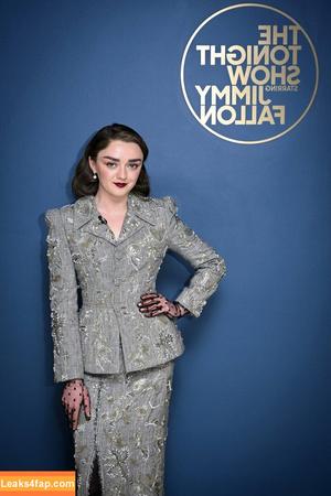 Maisie Williams фото #0826