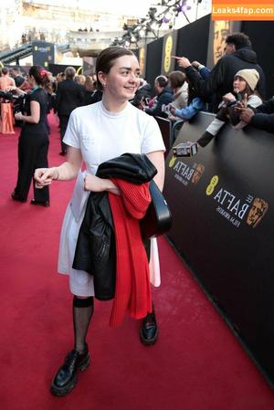 Maisie Williams фото #0867
