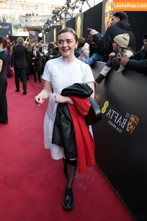 Maisie Williams фото #0868