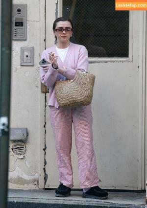 Maisie Williams фото #1001