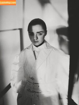 Maisie Williams photo #1037