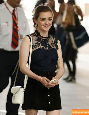 Maisie Williams photo #1180
