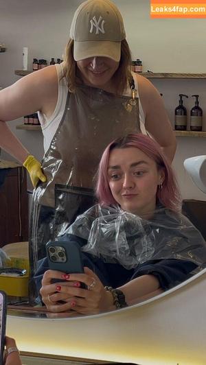 Maisie Williams photo #1555
