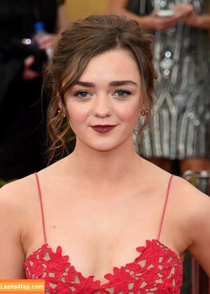 Maisie Williams photo #1573