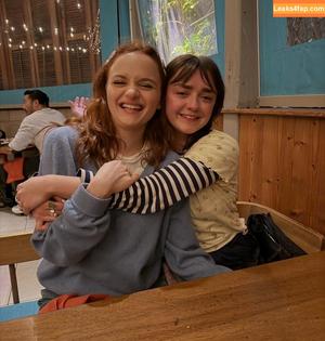 Maisie Williams photo #1598