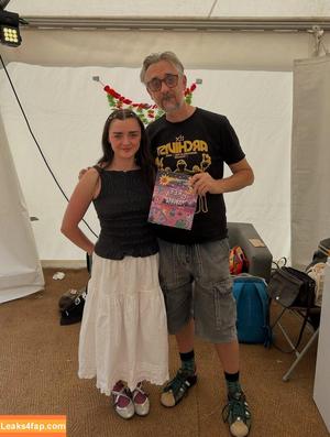 Maisie Williams photo #1666