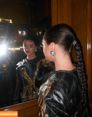 Maisie Williams photo #1718