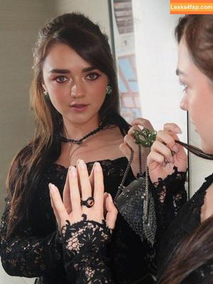 Maisie Williams photo #1777