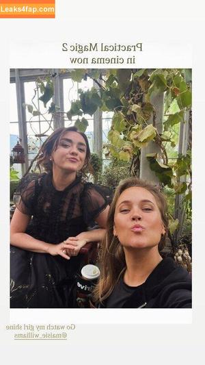 Maisie Williams photo #1780