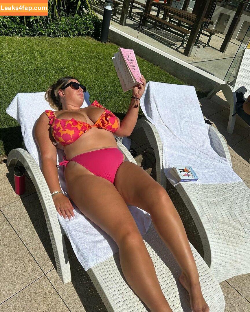 Maisy Robertson / Bluedressgirl / maisyrobertson leaked photo photo #0005