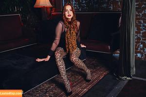 Maitland Ward photo #0250