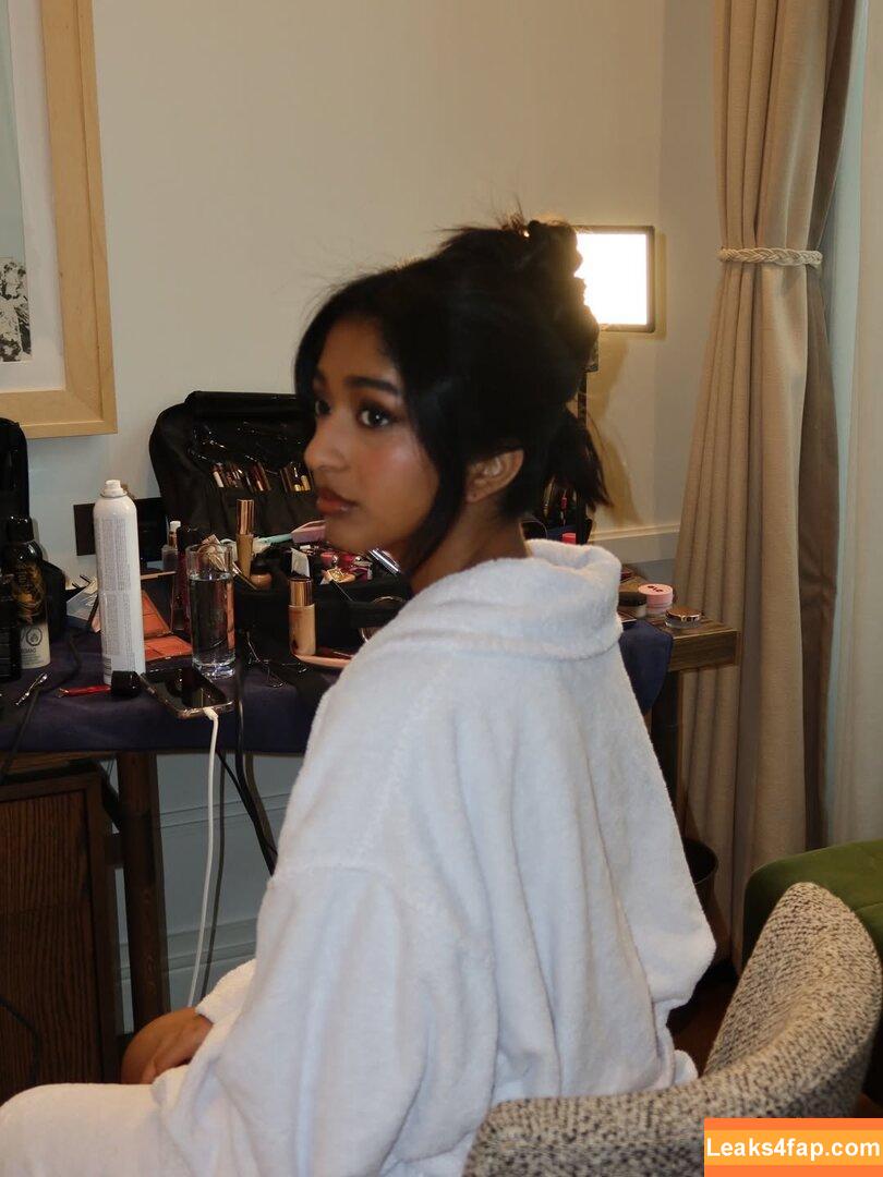 Maitreyi Ramakrishnan / maitreyiramakrishnan / ramakrishnannn слитое фото фото #0182