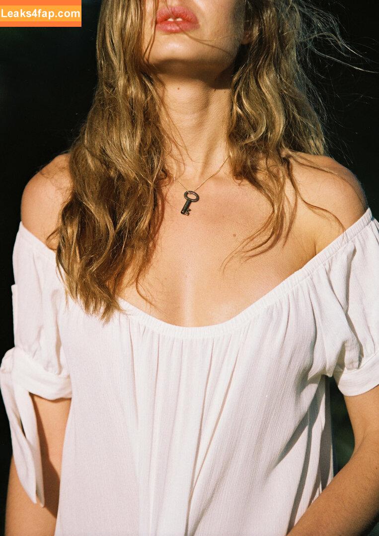 Maja Krag / majakrag слитое фото фото #0213