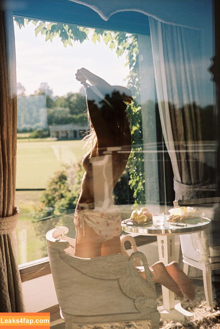 Maja Krag / majakrag слитое фото фото #0218