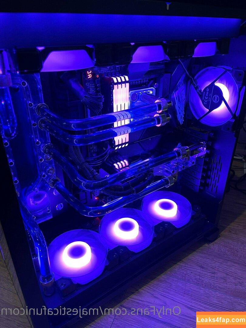 majesticafunicorn / dude_you_fugly / majesticnudes leaked photo photo #0054