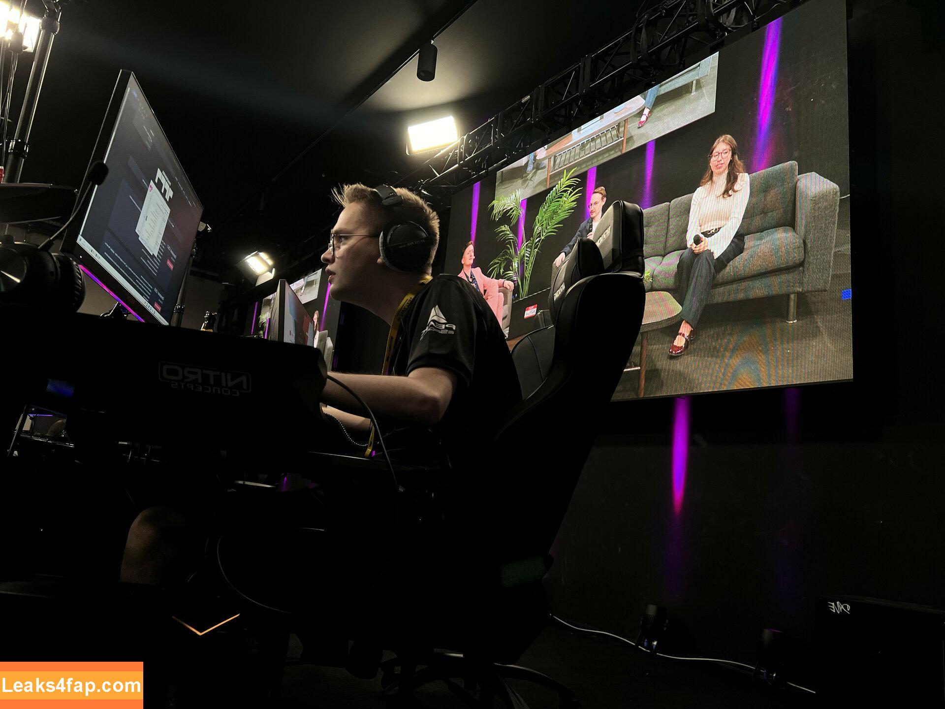 Majijej / officialmajicjames1 leaked photo photo #0442