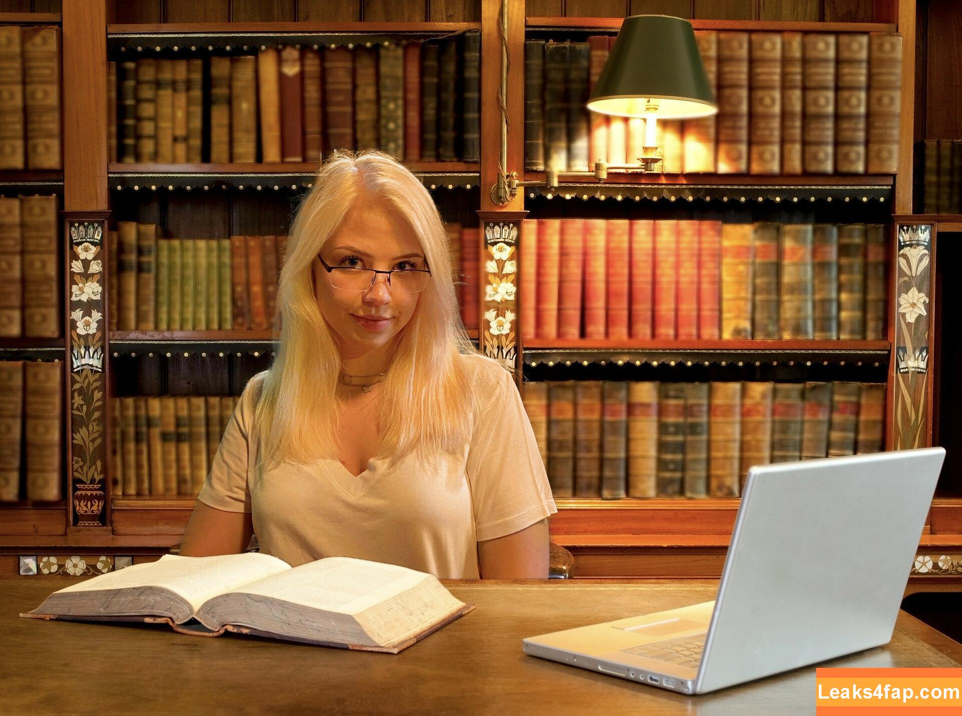 Majijej / officialmajicjames1 leaked photo photo #0454