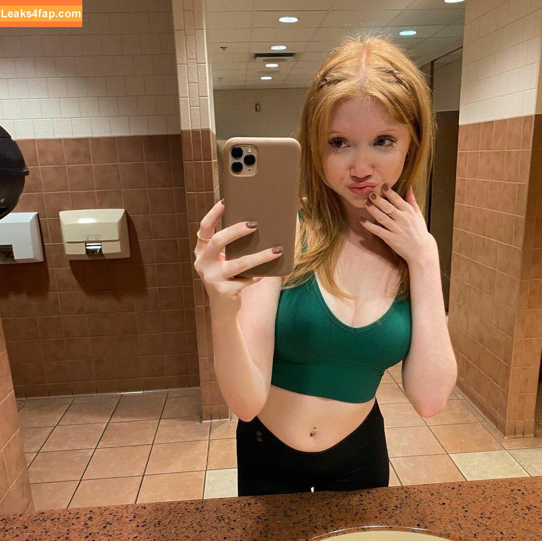 Makenna Kelly / Lifewithmak / lifewithmak2005 leaked photo photo #0025