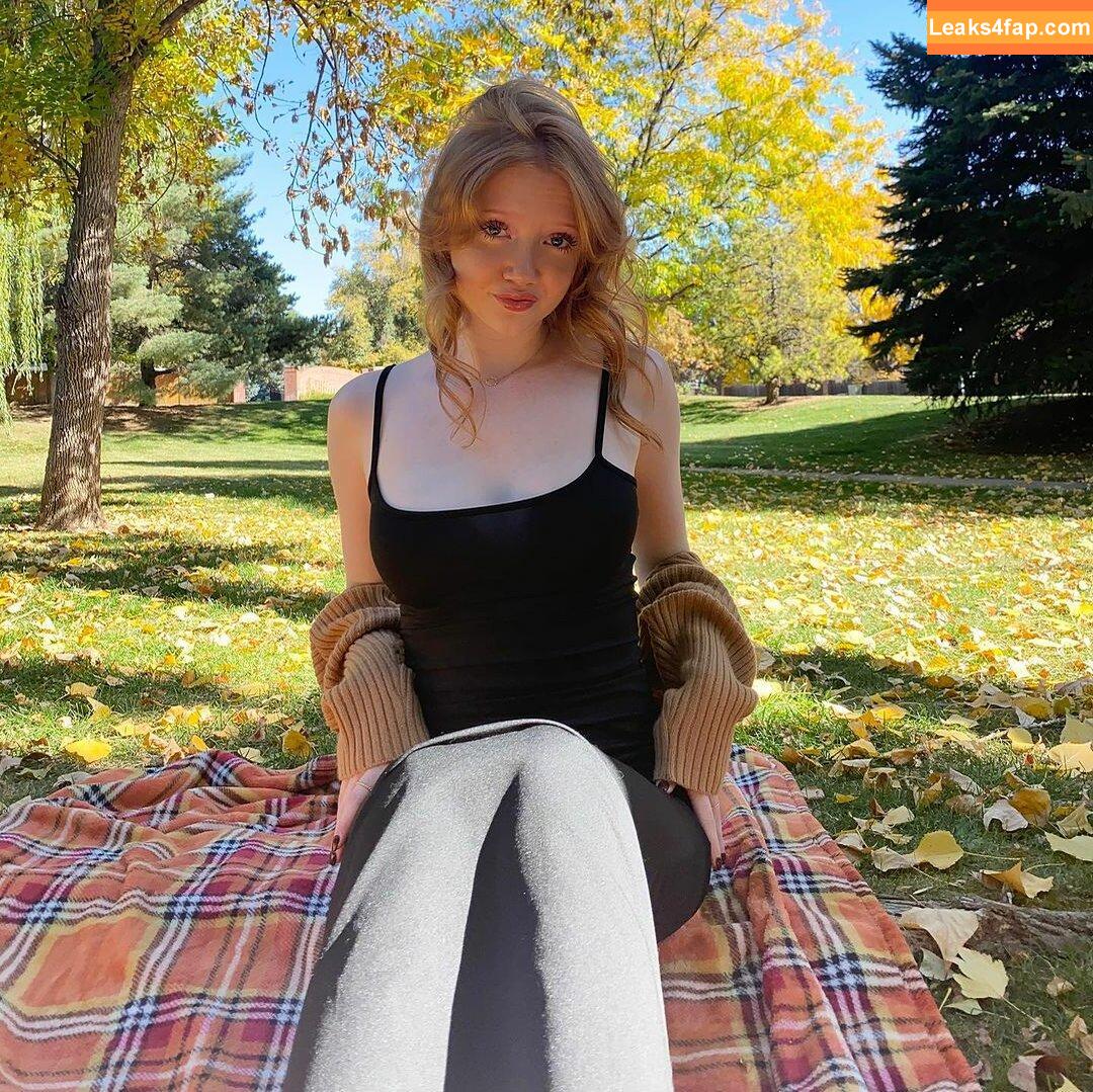 Makenna Kelly / Lifewithmak / lifewithmak2005 leaked photo photo #0037