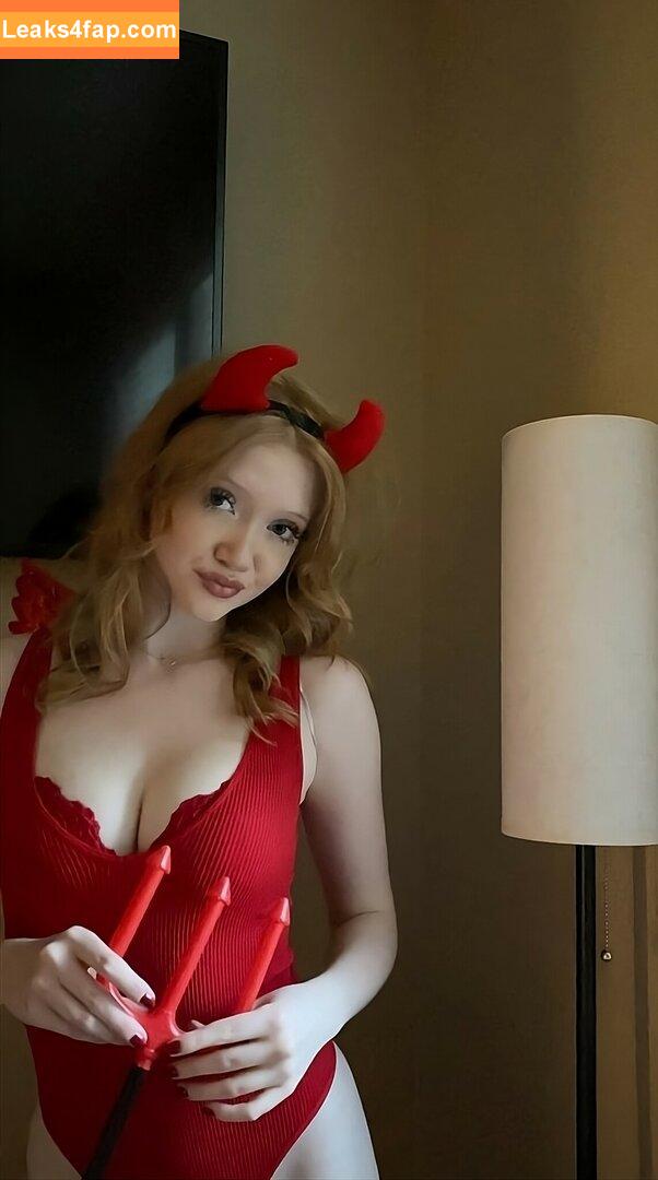 Makenna Kelly / Lifewithmak / lifewithmak2005 leaked photo photo #0045