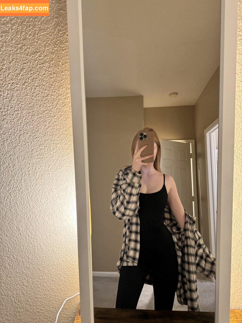 Makenna Kelly / Lifewithmak / lifewithmak2005 leaked photo photo #0122