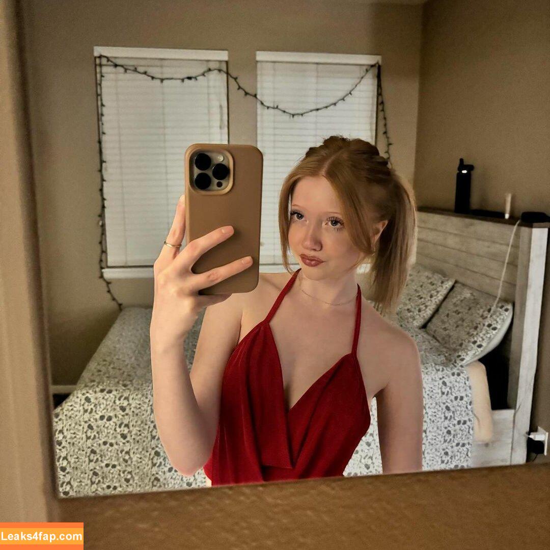 Makenna Kelly / Lifewithmak / lifewithmak2005 leaked photo photo #0156