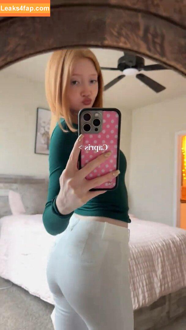 Makenna Kelly / Lifewithmak / lifewithmak2005 leaked photo photo #0596