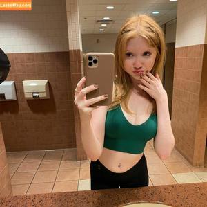 Makenna Kelly photo #0025