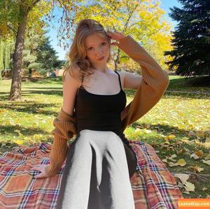 Makenna Kelly photo #0035