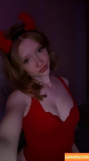 Makenna Kelly photo #0043