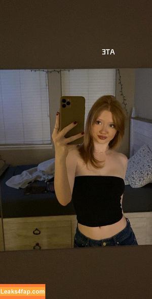 Makenna Kelly photo #0074