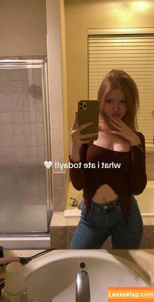 Makenna Kelly photo #0115