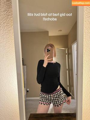 Makenna Kelly photo #0120