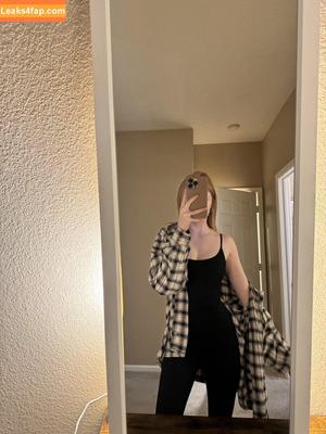 Makenna Kelly photo #0122