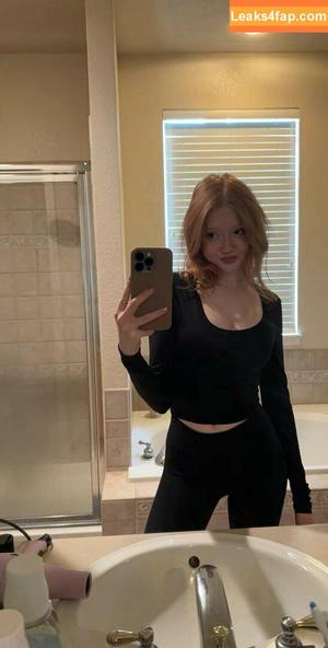 Makenna Kelly photo #0136