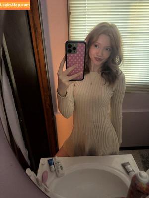 Makenna Kelly photo #0543