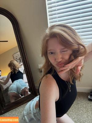 Makenna Kelly photo #0593